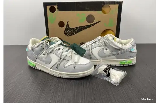 42 DM1602-117 Dunk Low Nike O-W Lot 0426